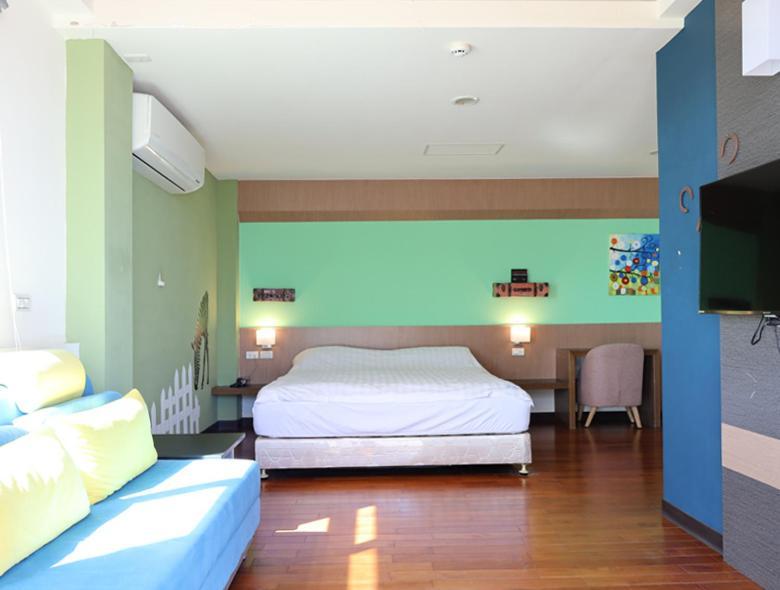 Breeze And Waves Hostel Jinning Екстериор снимка