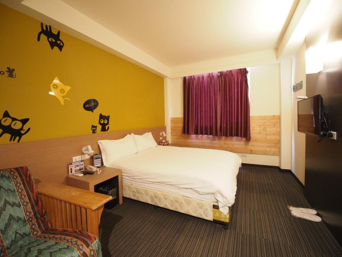 Breeze And Waves Hostel Jinning Екстериор снимка