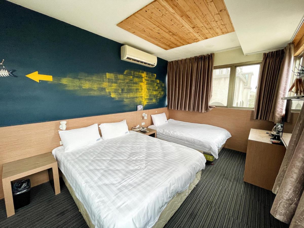 Breeze And Waves Hostel Jinning Екстериор снимка