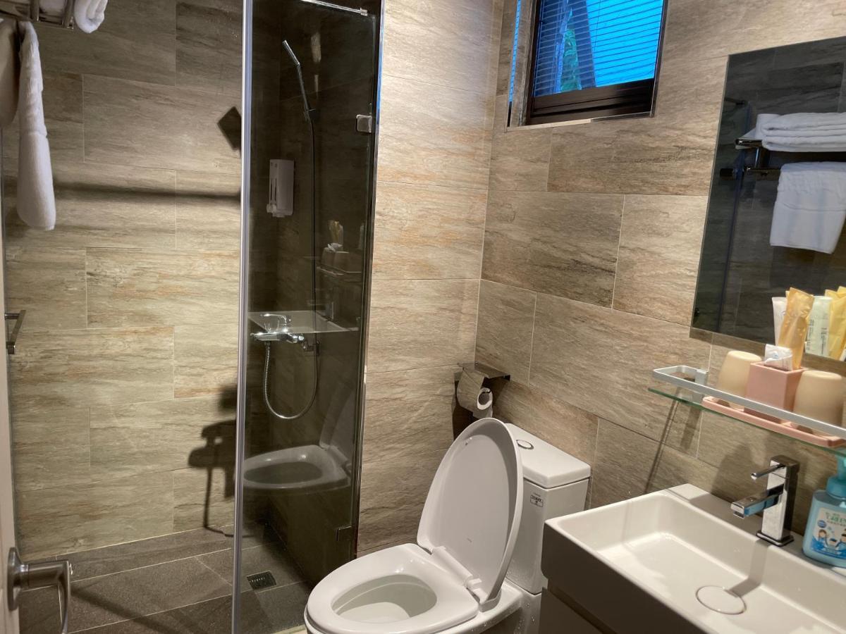 Breeze And Waves Hostel Jinning Екстериор снимка