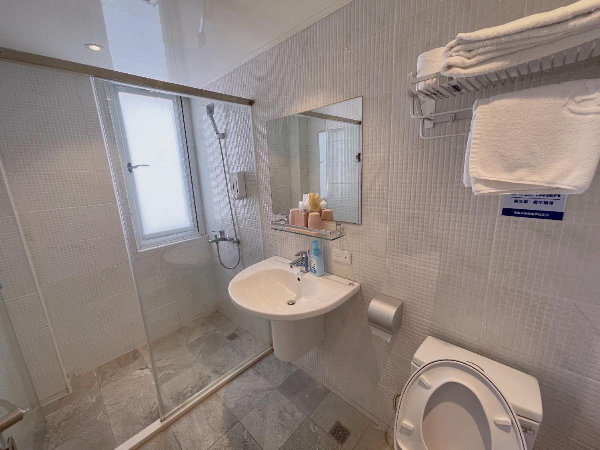 Breeze And Waves Hostel Jinning Екстериор снимка
