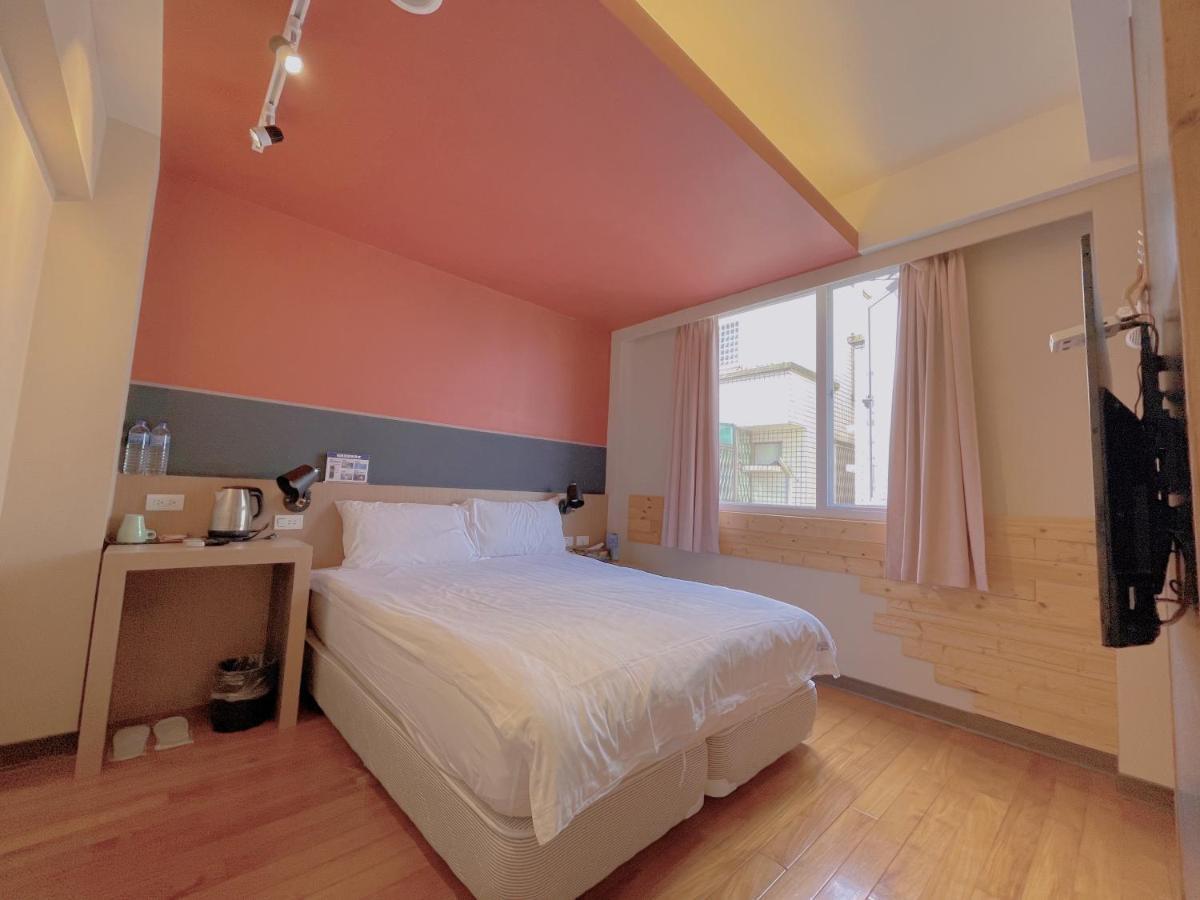 Breeze And Waves Hostel Jinning Екстериор снимка